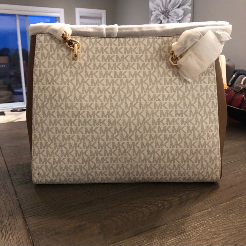 Michael Kors large Sofia tote purse - Picture 4 of 7